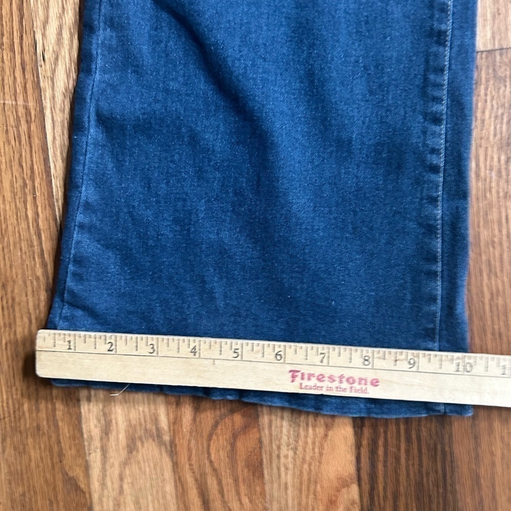 NWT Flare High Rise Medium Wash Jeans ( No Brand ) Size Large Stretchy - Picture 5 of 7